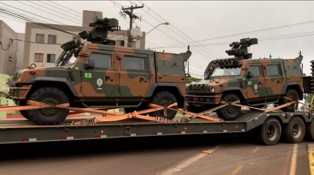 Exército intensifica presença de militares e armamento na fronteira do  Brasil com a Venezuela, Roraima