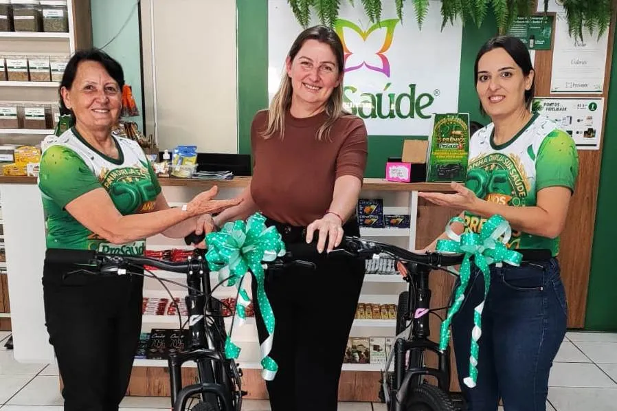 VÍDEO: Cliente de Nova Santa Rosa ganha duas bicicletas em sorteio nacional da ProSaúde