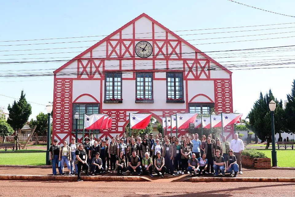 Gestores de Educação Ambiental e Cultura conhecem ações práticas em Quatro Pontes e Nova Santa Rosa
