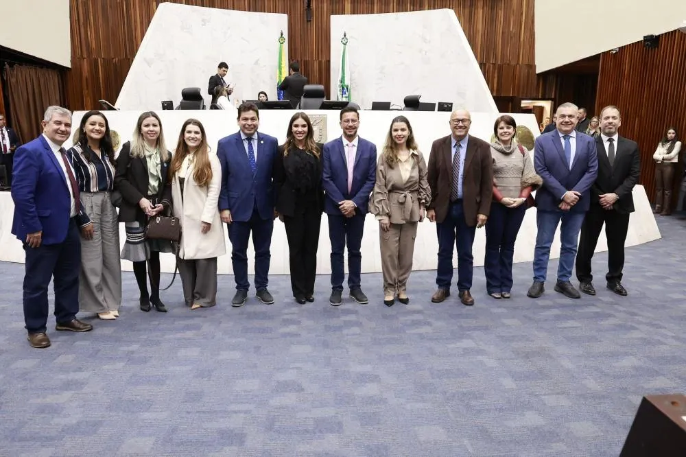 Aprovados projetos de Gugu Bueno para proteção de advogadas e suspensão de prazos administrativos no fim de ano
